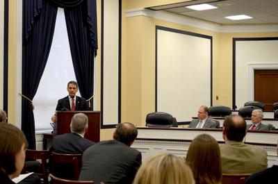 Hirschberg briefing the Army Aviation Caucus